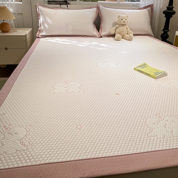 91家纺网 家纺一手货源 找家纺 雅居纺家纺 2026新款A类加厚三明治底提花小清新凉感席床单款凉席席子 小恐龙-粉