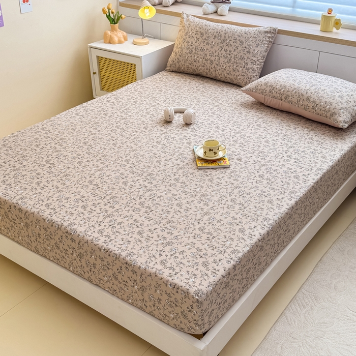 91家纺网 家纺一手货源 找家纺 爱多多家居 2026新款针织棉双层纱床笠 床笠三件套  床笠-花丛咖