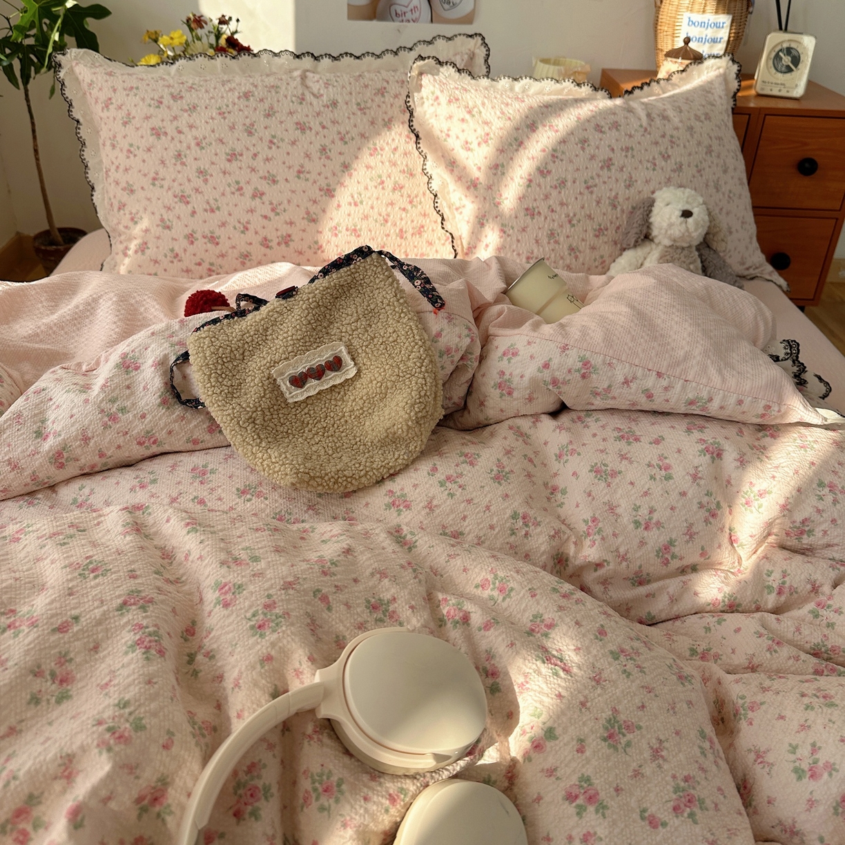 91家纺网 家纺一手货源 找家纺 顾里家纺 2026新款法式复古花边三层纱四件套（会员-2元） 告白手信