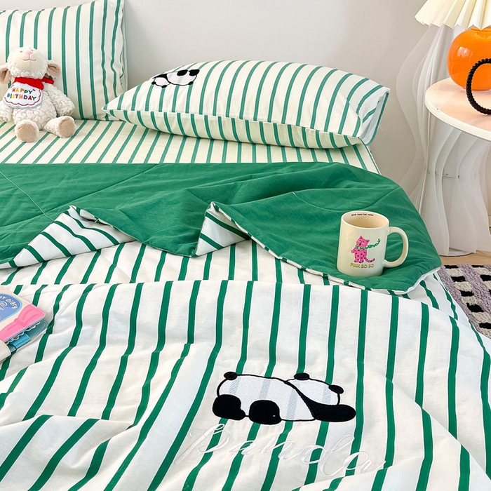 91家纺网 家纺一手货源 找家纺 雅居纺家纺 2026新款全棉绣花夏被夏凉被空调被可配同款老粗布四件套 夏被-萌仔熊猫