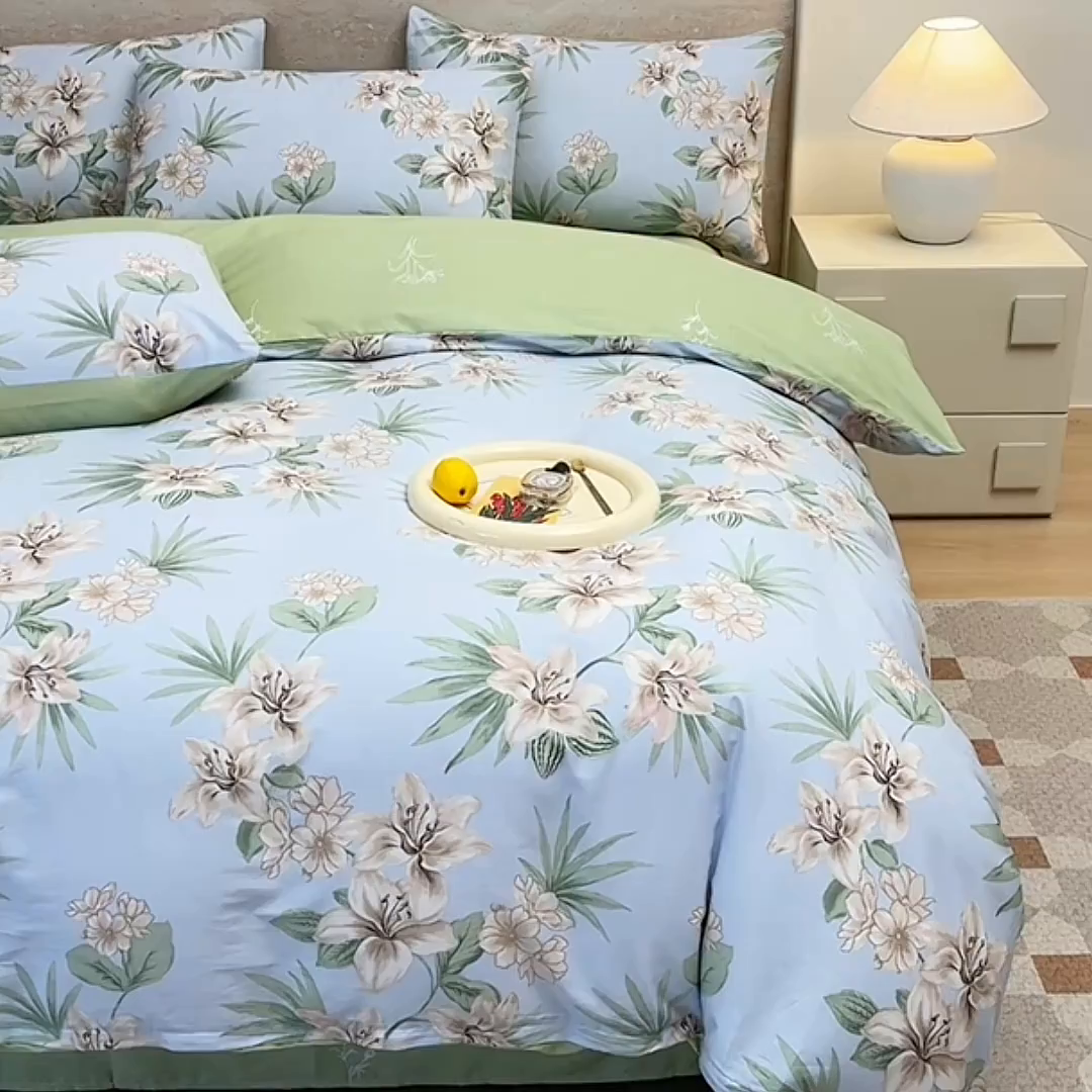 91家纺网 家纺一手货源 找家纺 宇彬家纺 2026直播新款13070全棉纯棉印花单双人被套喷气小清新简约热款学生被罩 花间水色