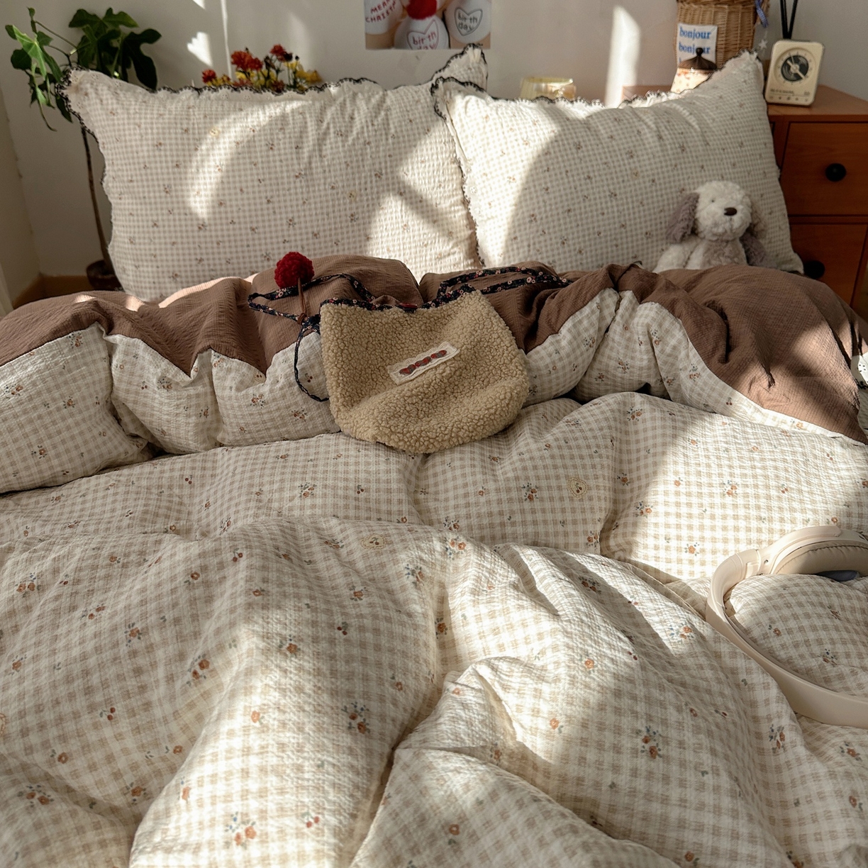 91家纺网 家纺一手货源 找家纺 顾里家纺 2026新款法式复古花边三层纱四件套（会员-2元） 格子樱桃