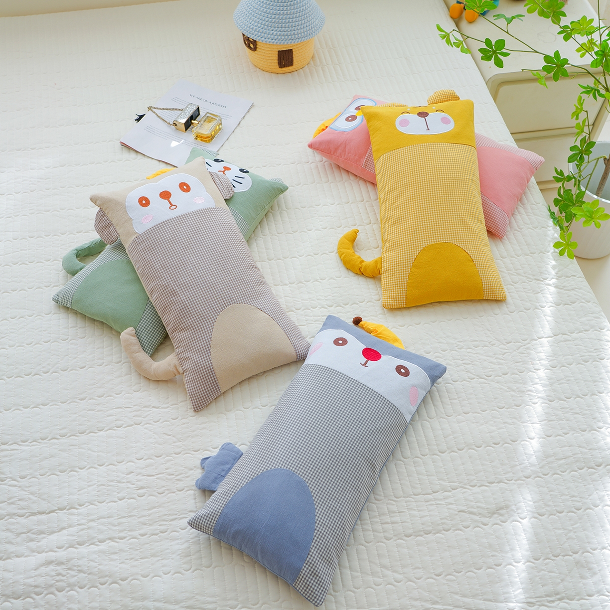 91家纺网 家纺一手货源 找家纺 蔻眠 全棉贴布绣卡通荞麦枕头儿童学生护颈椎枕芯 主图