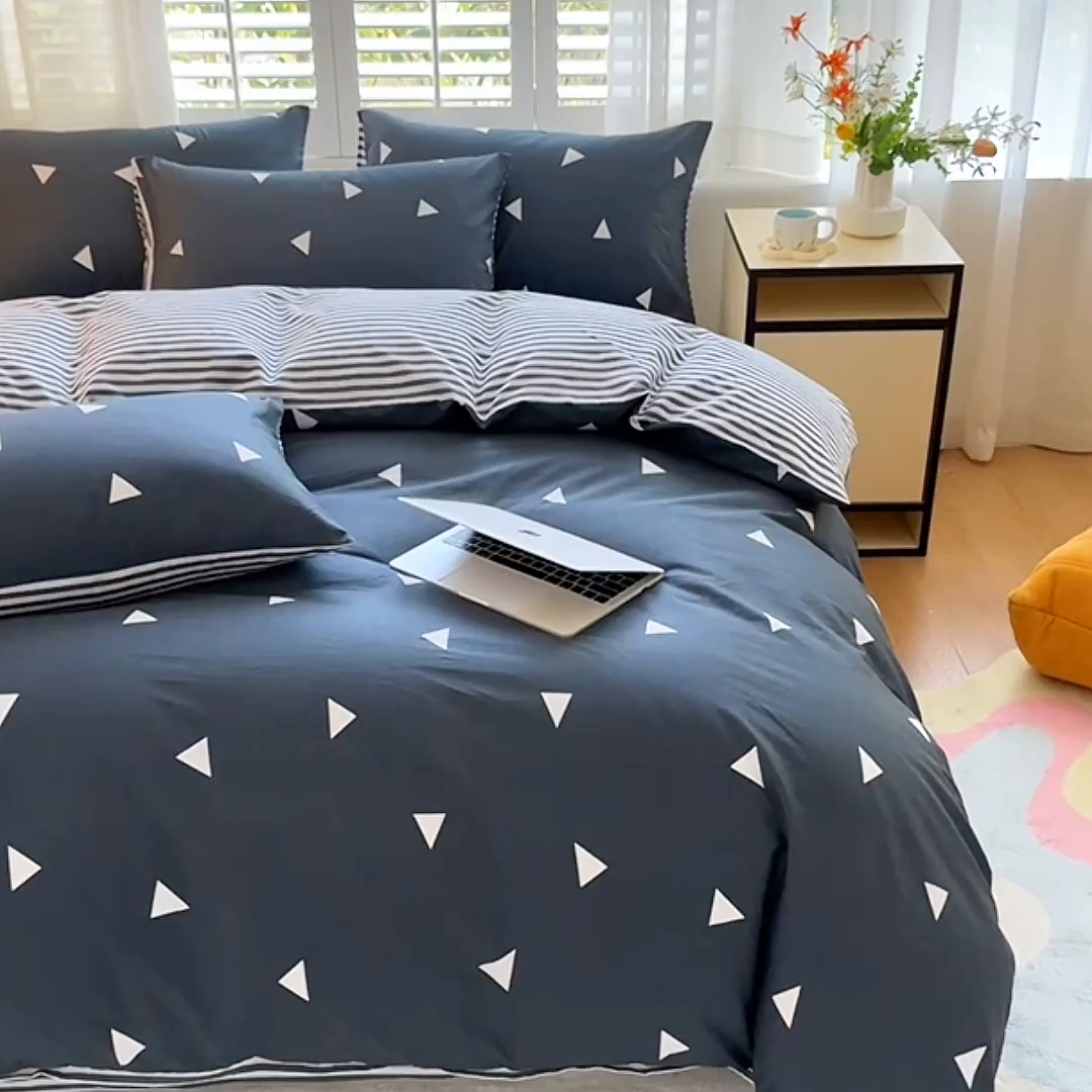 91家纺网 家纺一手货源 找家纺 宇彬家纺 2026直播新款13070全棉纯棉印花单双人被套喷气小清新简约热款学生被罩 爱巢