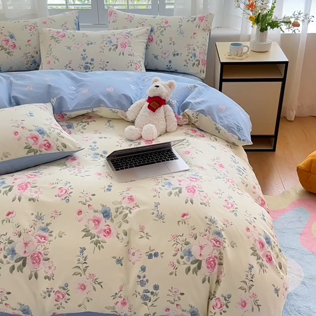 91家纺网 家纺一手货源 找家纺 宇彬家纺 2026直播新款13070全棉纯棉印花单双人被套喷气小清新简约热款学生被罩 春湔