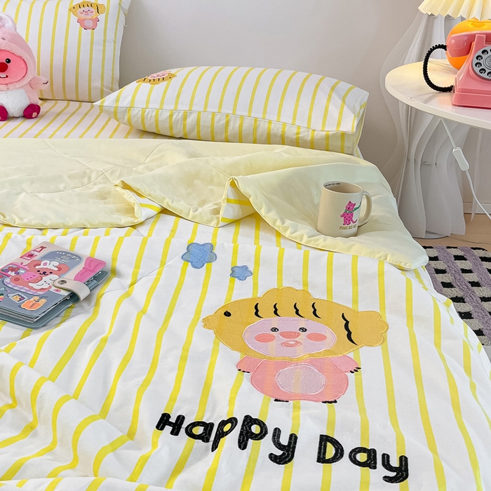 91家纺网 家纺一手货源 找家纺 雅居纺家纺 2026新款全棉绣花夏被夏凉被空调被可配同款老粗布四件套 夏被-小海狸黄