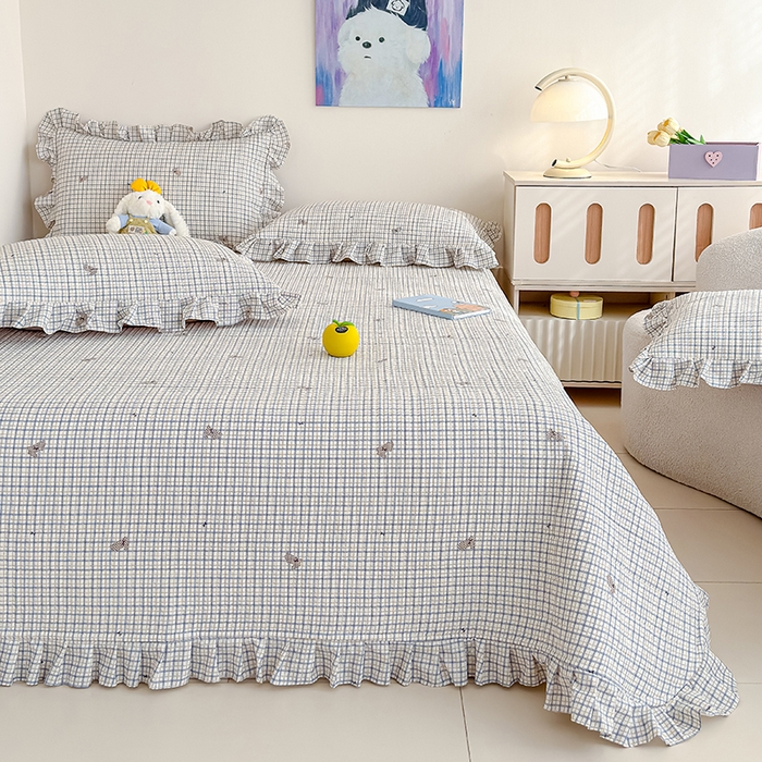 91家纺网 家纺一手货源 找家纺 归属 2026春夏新款古法仿棉单床盖床盖三件套 格子兔儿