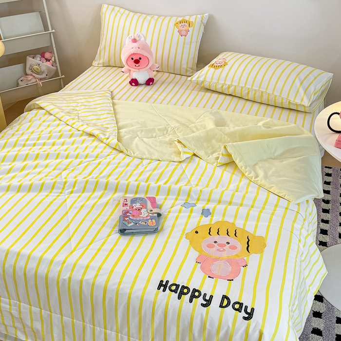 91家纺网 家纺一手货源 找家纺 雅居纺家纺 2026新款全棉绣花夏被夏凉被空调被可配同款老粗布四件套 夏被-小海狸黄