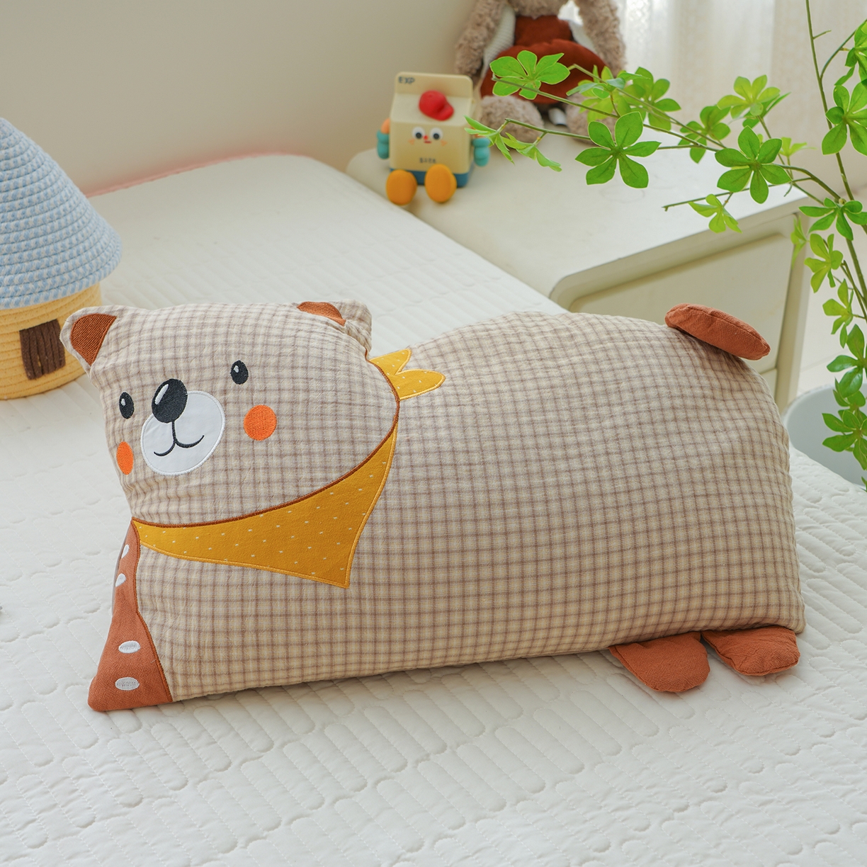 91家纺网 家纺一手货源 找家纺 （总）蔻眠 全棉双层纱刺绣荞麦护颈枕头儿童卡通枕芯