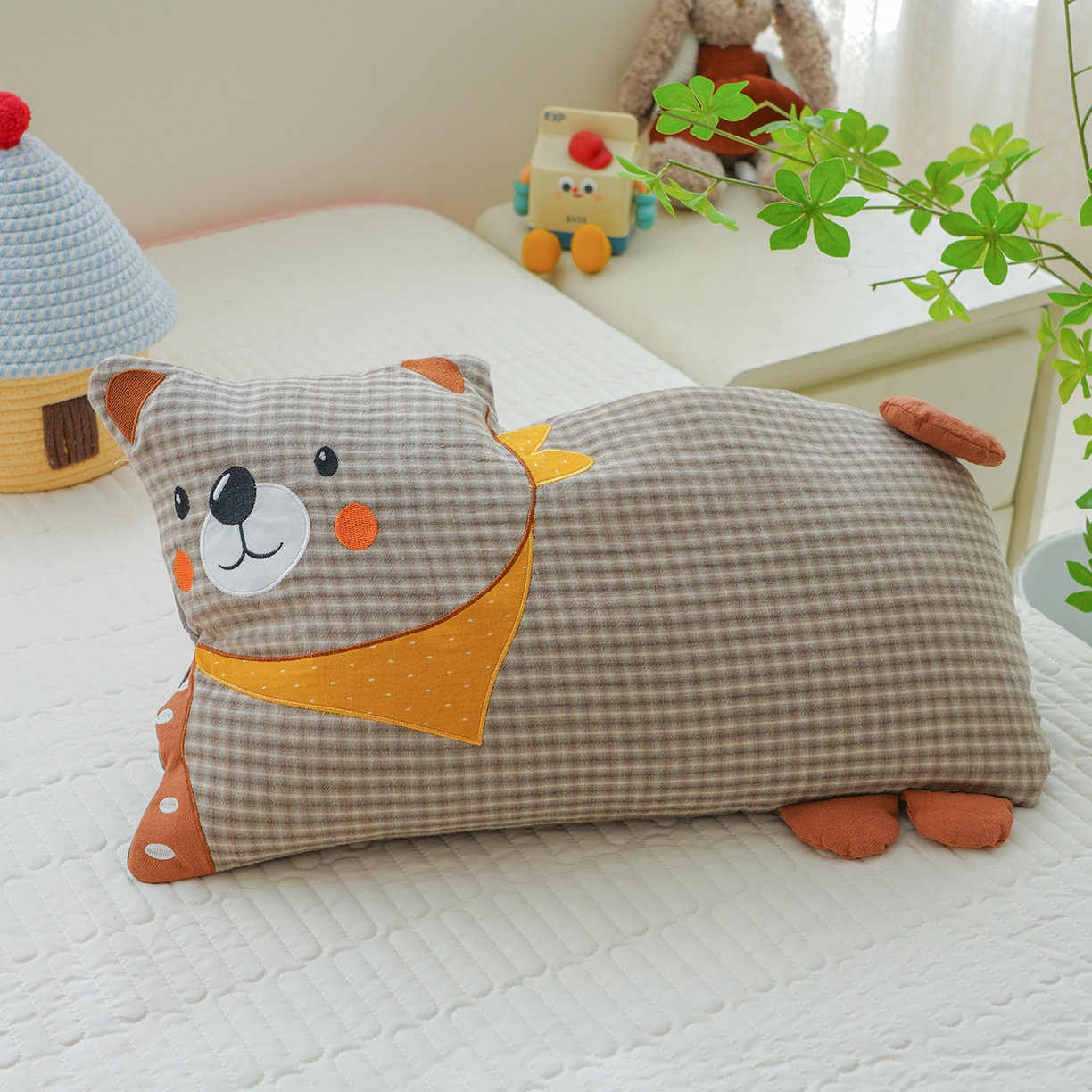 蔻眠 全棉双层纱刺绣荞麦护颈枕头儿童卡通枕芯 泡芙熊-咖色