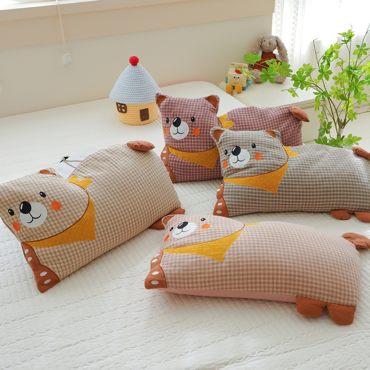 91家纺网 家纺一手货源 找家纺 （总）蔻眠 全棉双层纱刺绣荞麦护颈枕头儿童卡通枕芯