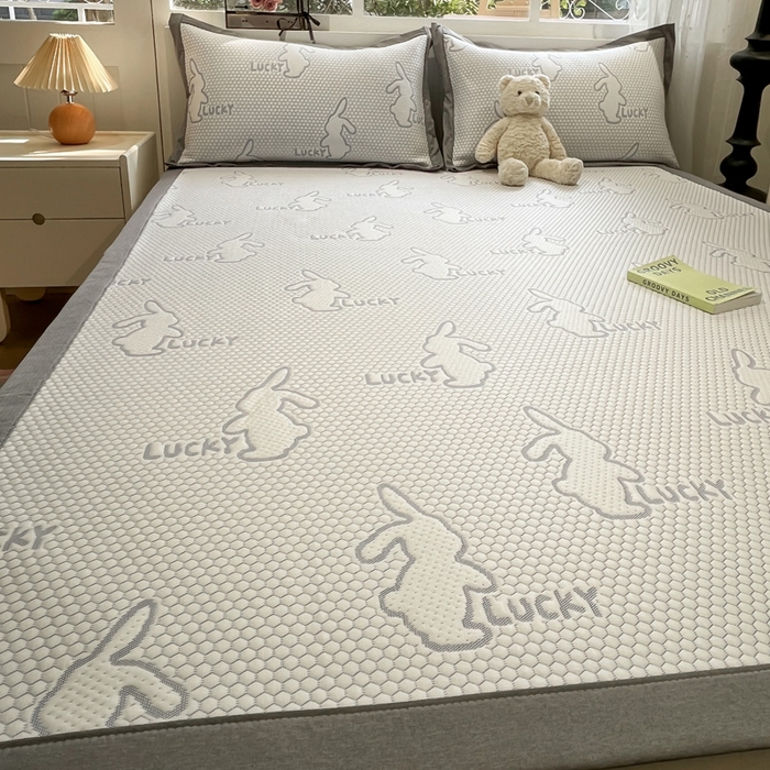 91家纺网 家纺一手货源 找家纺 雅居纺家纺 2026新款A类加厚三明治底提花小清新凉感席床单款凉席席子 小兔子-蓝