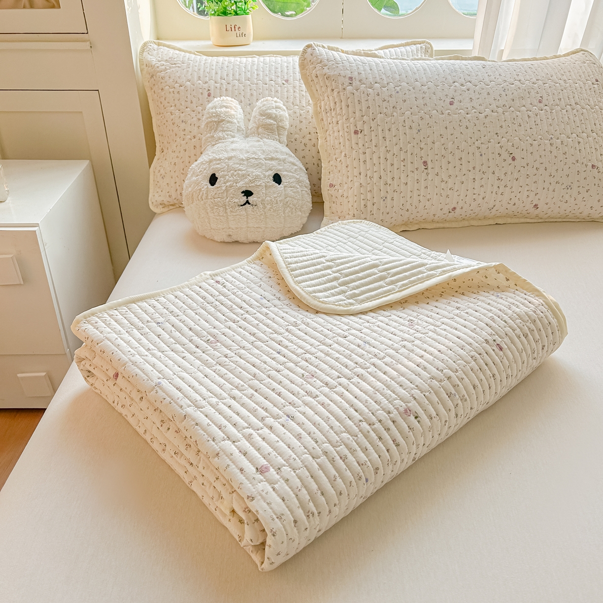 91家纺网 家纺一手货源 找家纺 慕澄家纺 2026新款小清新印花水洗棉床盖夏被四件套 小玫瑰