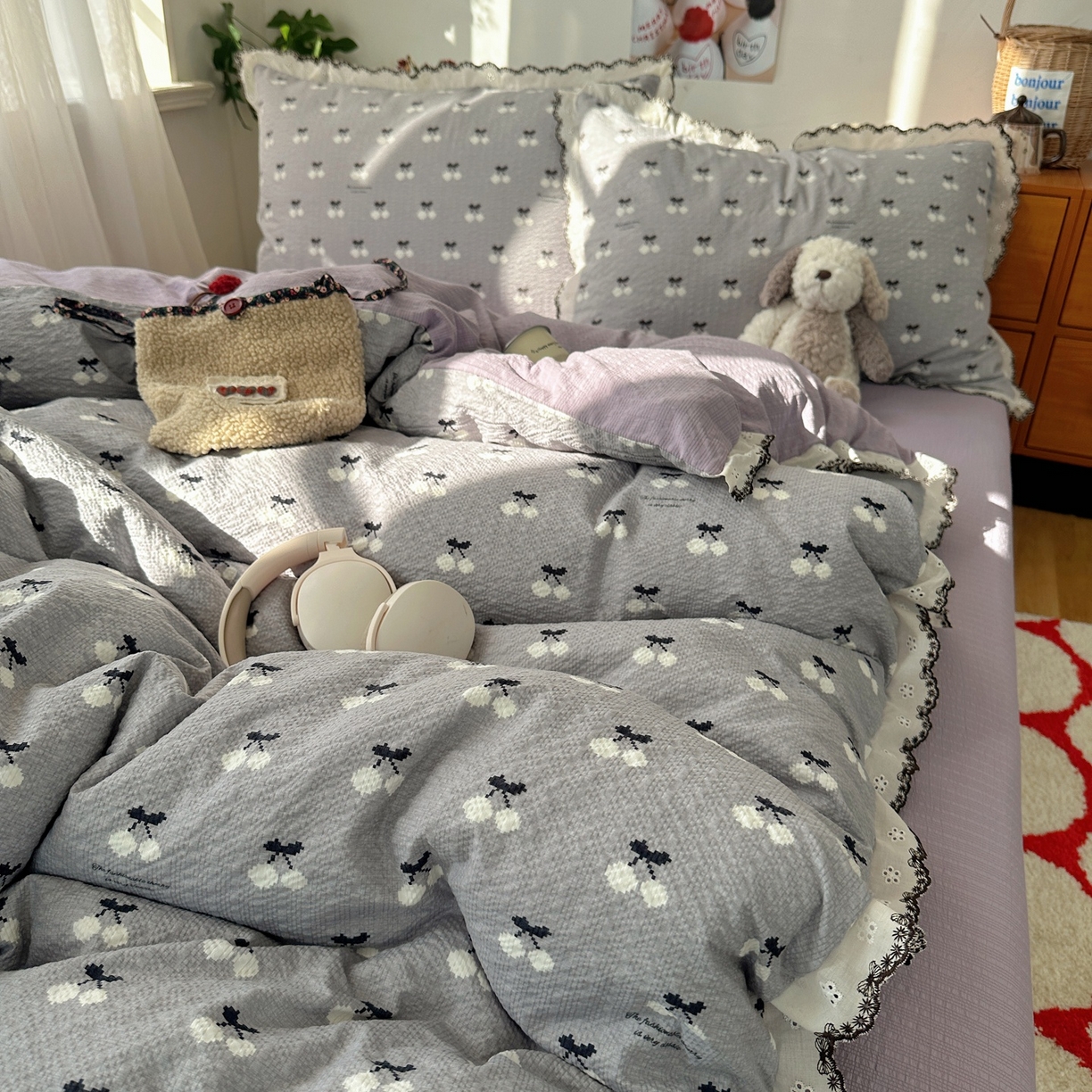 91家纺网 家纺一手货源 找家纺 顾里家纺 2026新款法式复古花边三层纱四件套（会员-2元） 灰紫樱桃