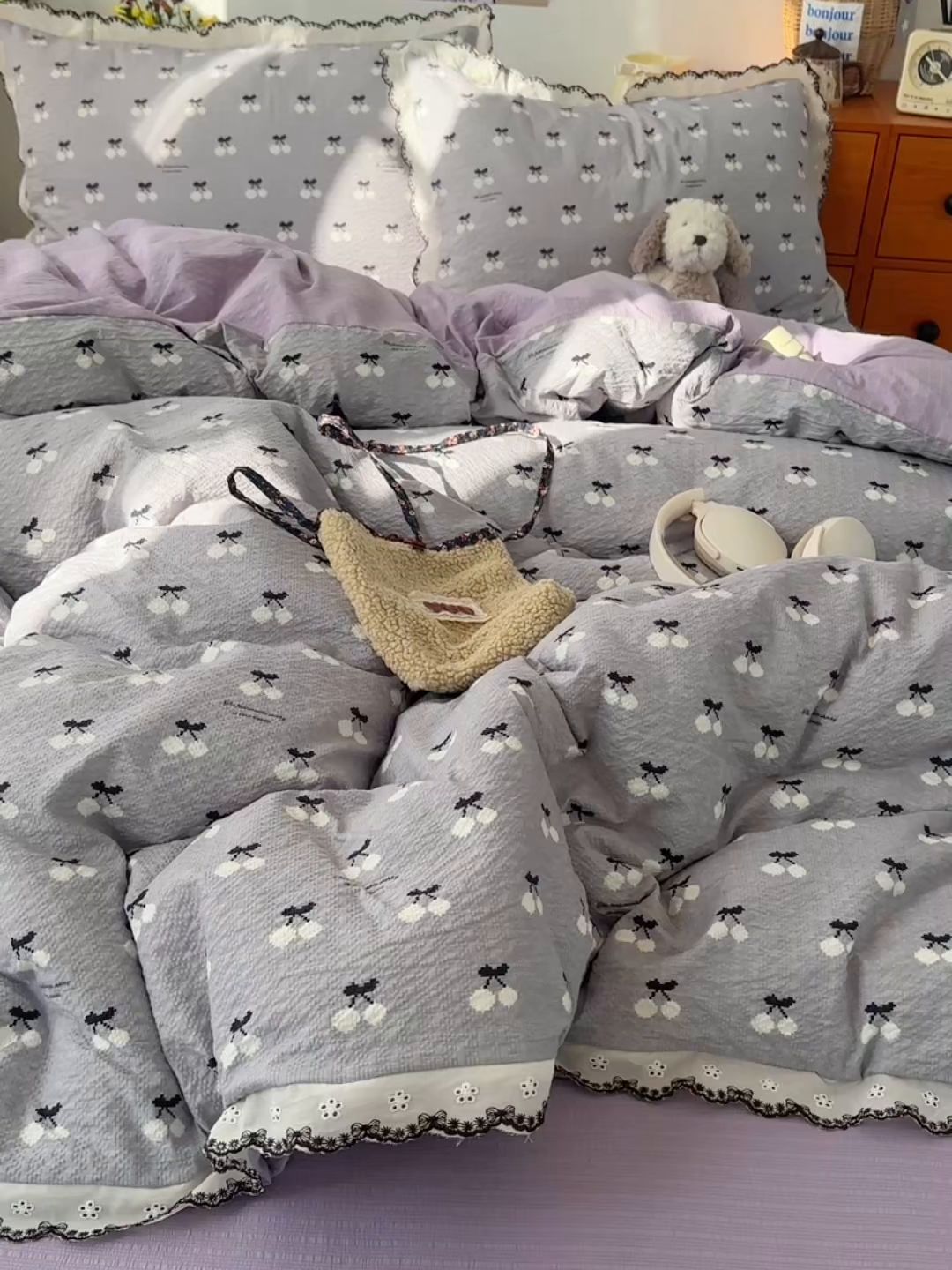 91家纺网 家纺一手货源 找家纺 顾里家纺 2026新款法式复古花边三层纱四件套（会员-2元） 灰紫樱桃