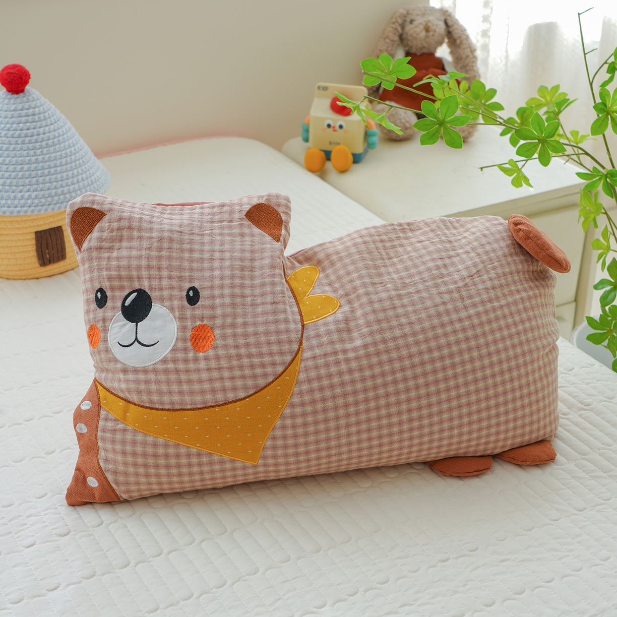 91家纺网 家纺一手货源 找家纺 （总）蔻眠 全棉双层纱刺绣荞麦护颈枕头儿童卡通枕芯