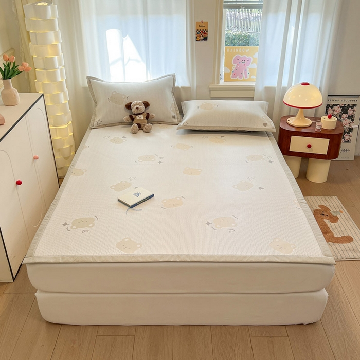 91家纺网 家纺一手货源 找家纺 雅居纺家纺 2026新款A类加厚三明治底提花小清新凉感席床单款凉席席子 星星小熊