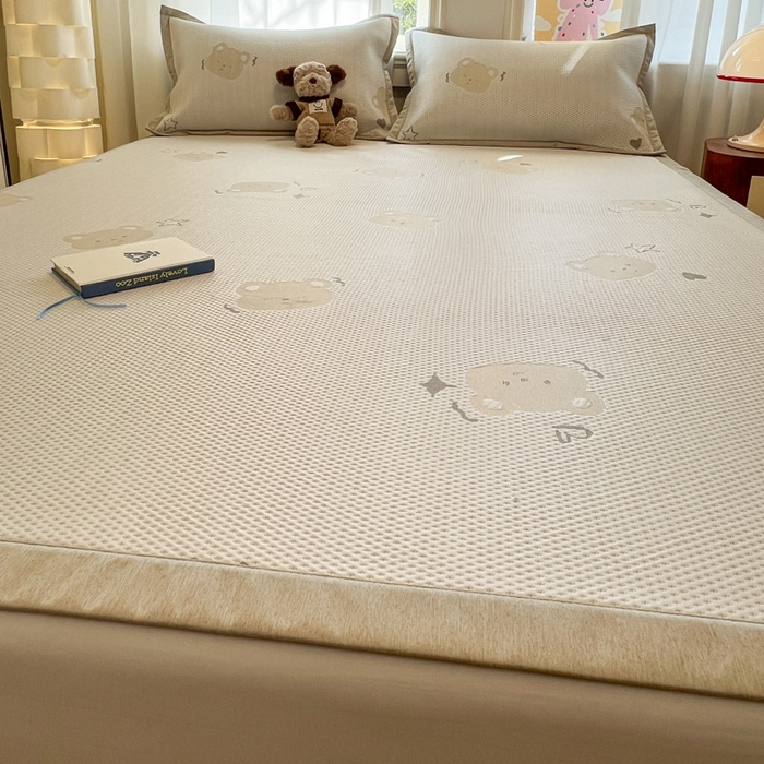 91家纺网 家纺一手货源 找家纺 雅居纺家纺 2026新款A类加厚三明治底提花小清新凉感席床单款凉席席子 星星小熊