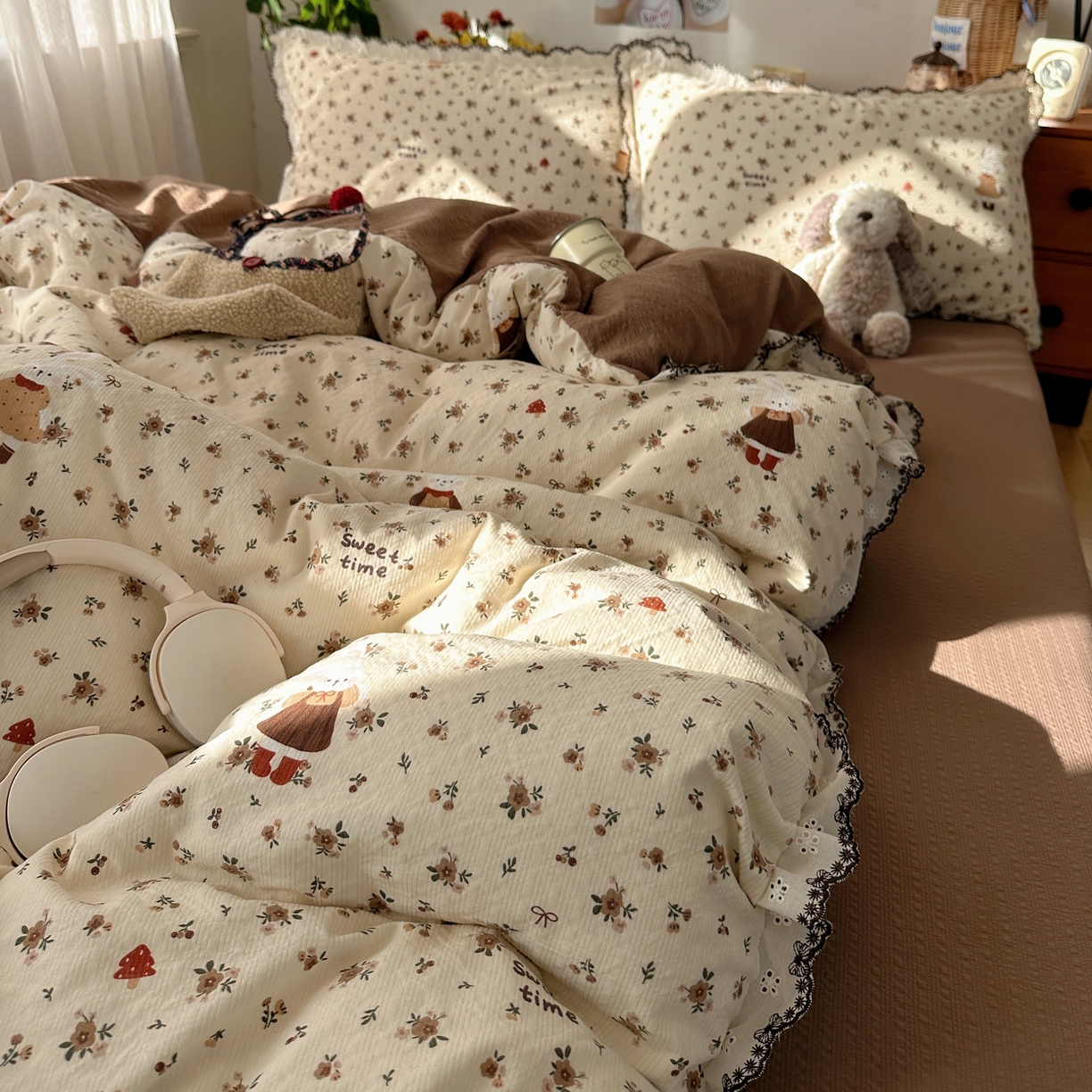 91家纺网 家纺一手货源 找家纺 顾里家纺 2026新款法式复古花边三层纱四件套（会员-2元） 可可小兔