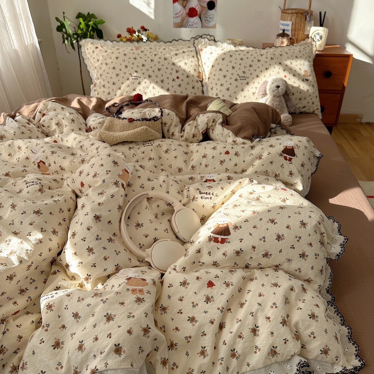 91家纺网 家纺一手货源 找家纺 顾里家纺 2026新款法式复古花边三层纱四件套（会员-2元） 可可小兔