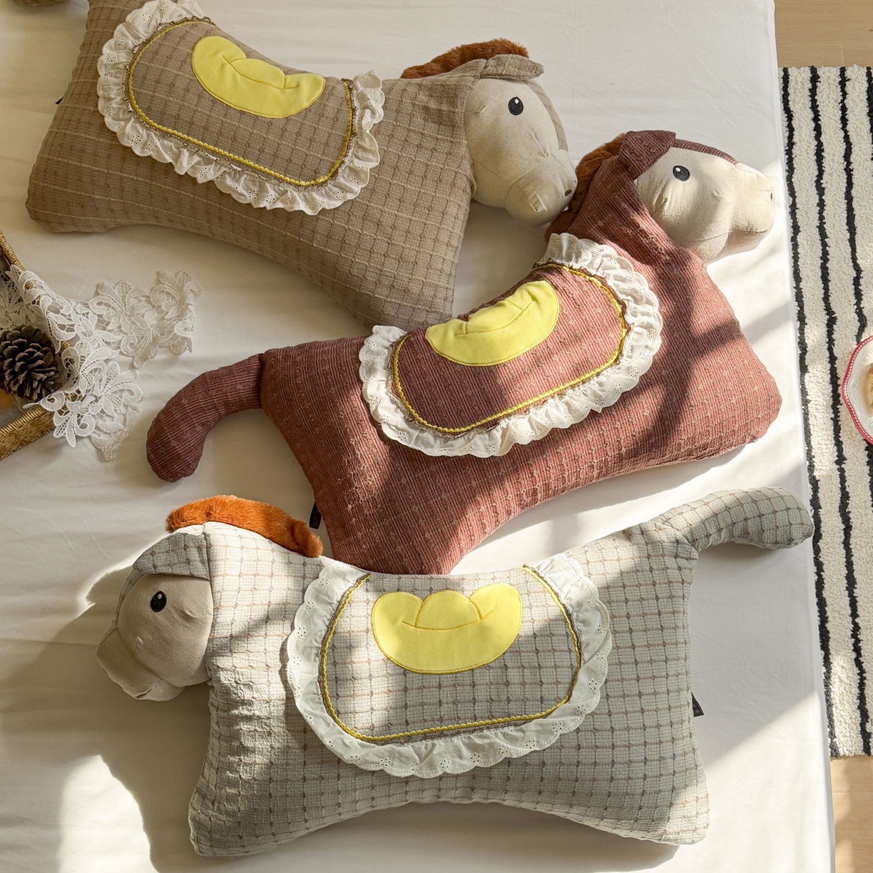 91家纺网 家纺一手货源 找家纺 （总）蔻眠 马上有钱-全棉刺绣荞麦枕头卡通护颈枕芯