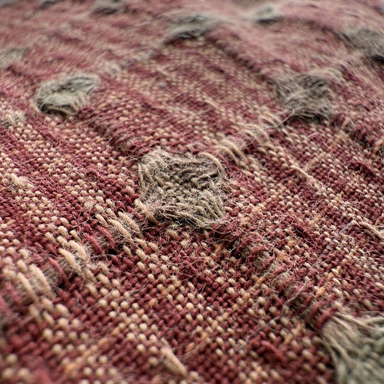 91家纺网 家纺一手货源 找家纺 蔻眠 马上有钱-全棉刺绣荞麦枕头卡通护颈枕芯 马上有钱-红