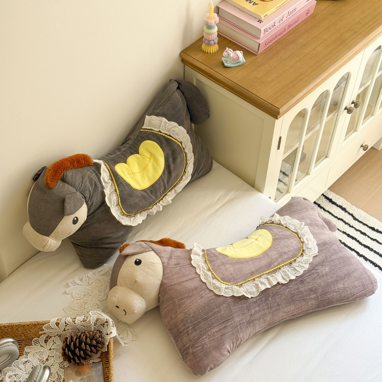 91家纺网 家纺一手货源 找家纺 （总）蔻眠 马上有钱-全棉刺绣荞麦枕头卡通护颈枕芯