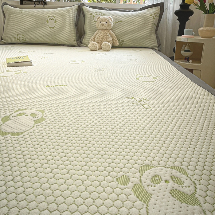 91家纺网 家纺一手货源 找家纺 雅居纺家纺 2026新款A类加厚三明治底提花小清新凉感席床单款凉席席子 熊猫竹子