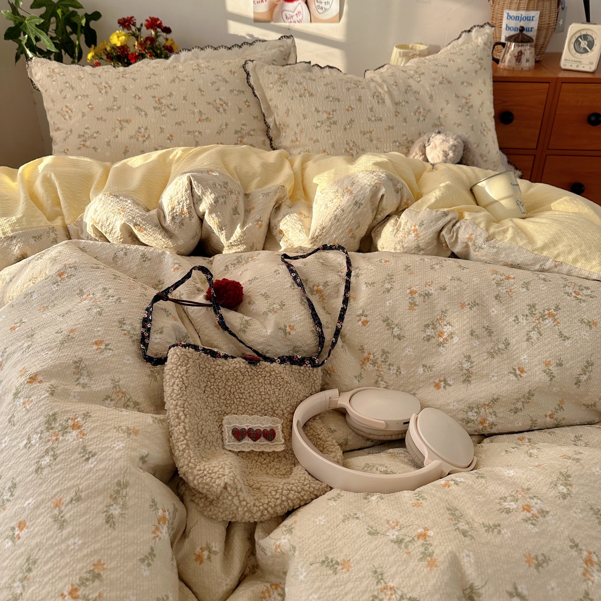 91家纺网 家纺一手货源 找家纺 顾里家纺 2026新款法式复古花边三层纱四件套（会员-2元） 梨花小园