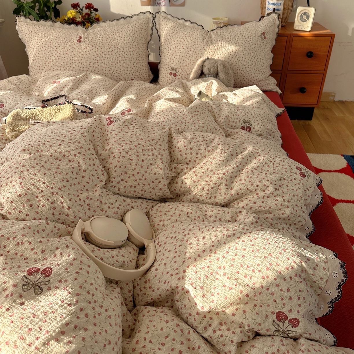 91家纺网 家纺一手货源 找家纺 顾里家纺 2026新款法式复古花边三层纱四件套（会员-2元） 玛奇樱桃