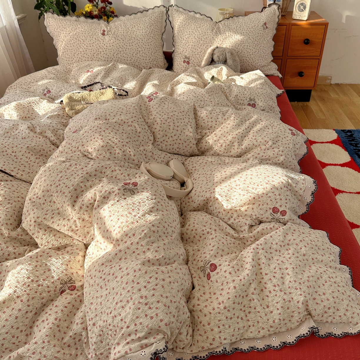 91家纺网 家纺一手货源 找家纺 顾里家纺 2026新款法式复古花边三层纱四件套（会员-2元） 玛奇樱桃