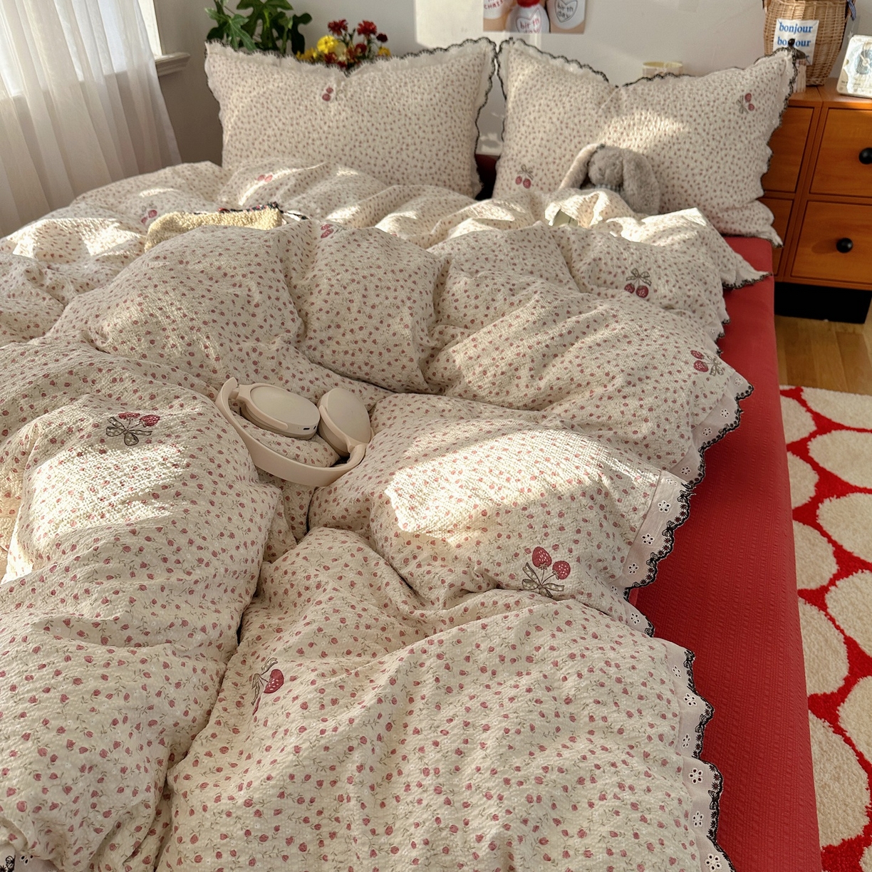 91家纺网 家纺一手货源 找家纺 顾里家纺 2026新款法式复古花边三层纱四件套（会员-2元） 玛奇樱桃