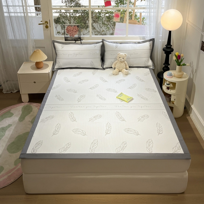 91家纺网 家纺一手货源 找家纺 雅居纺家纺 2026新款A类加厚三明治底提花小清新凉感席床单款凉席席子 叶子