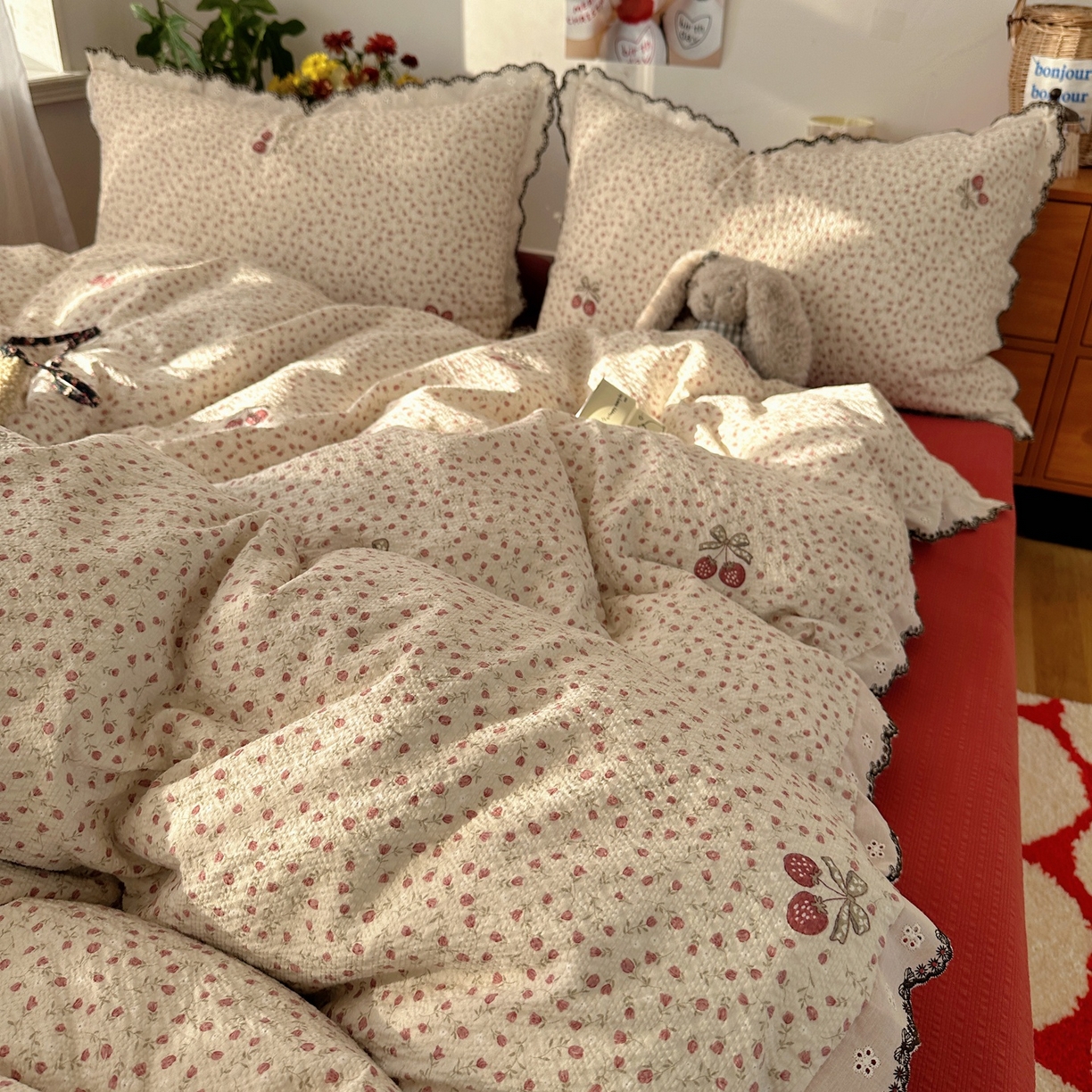 91家纺网 家纺一手货源 找家纺 顾里家纺 2026新款法式复古花边三层纱四件套（会员-2元） 玛奇樱桃