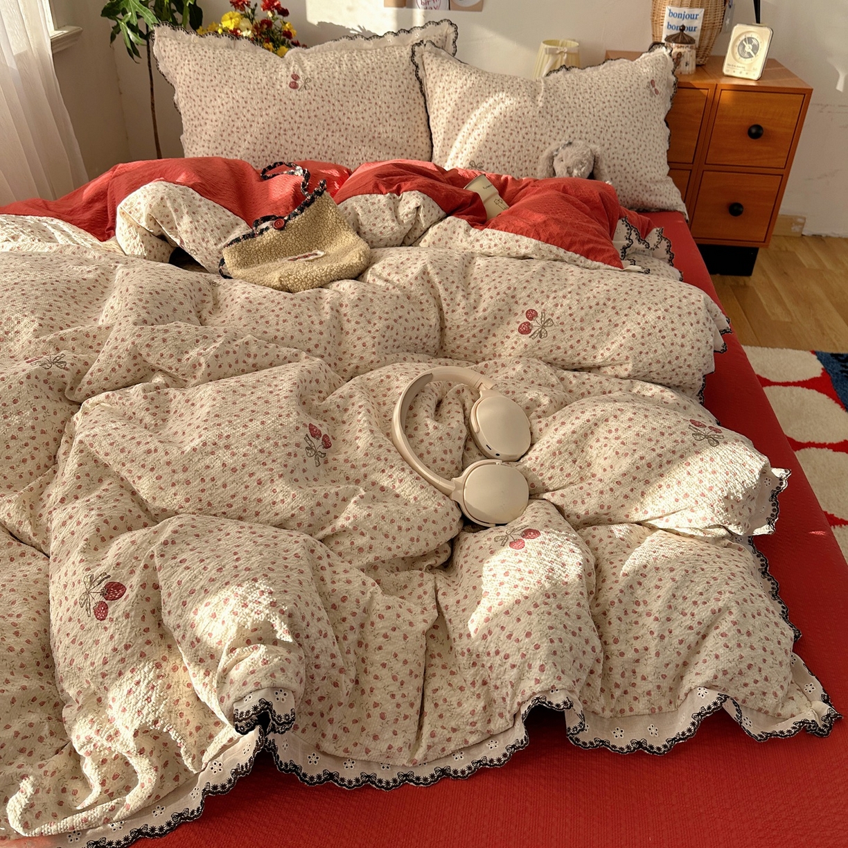 91家纺网 家纺一手货源 找家纺 顾里家纺 2026新款法式复古花边三层纱四件套（会员-2元） 玛奇樱桃