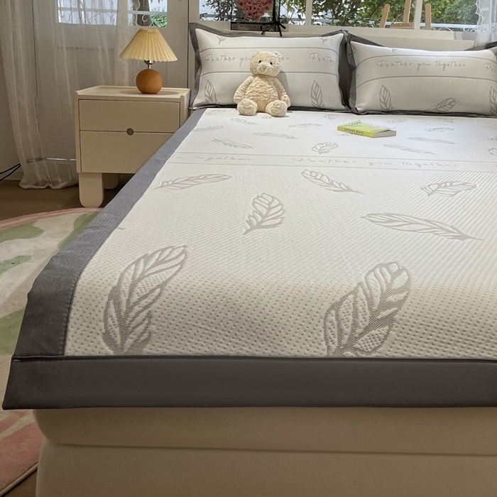 91家纺网 家纺一手货源 找家纺 雅居纺家纺 2026新款A类加厚三明治底提花小清新凉感席床单款凉席席子 叶子