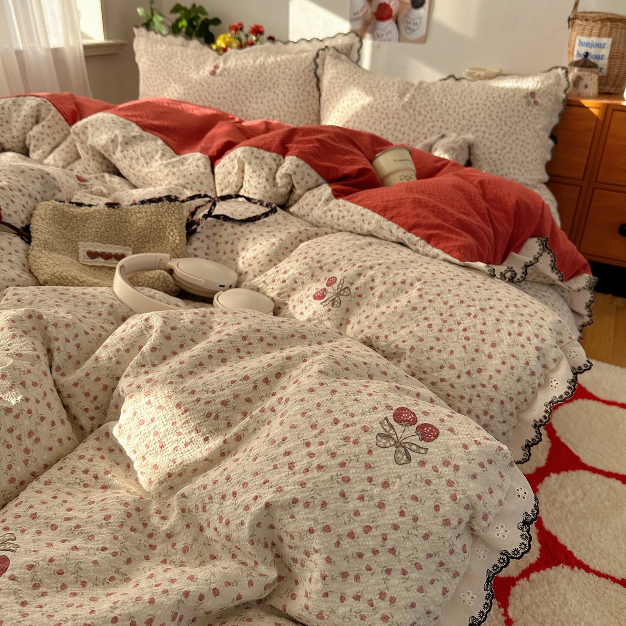 91家纺网 家纺一手货源 找家纺 顾里家纺 2026新款法式复古花边三层纱四件套（会员-2元） 玛奇樱桃