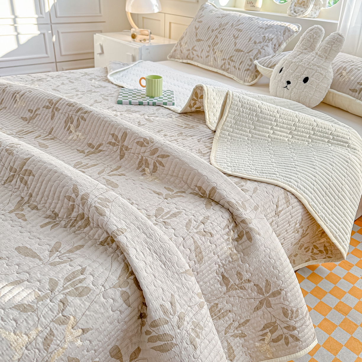 91家纺网 家纺一手货源 找家纺 慕澄家纺 2026新款小清新印花水洗棉床盖夏被四件套 灰叶