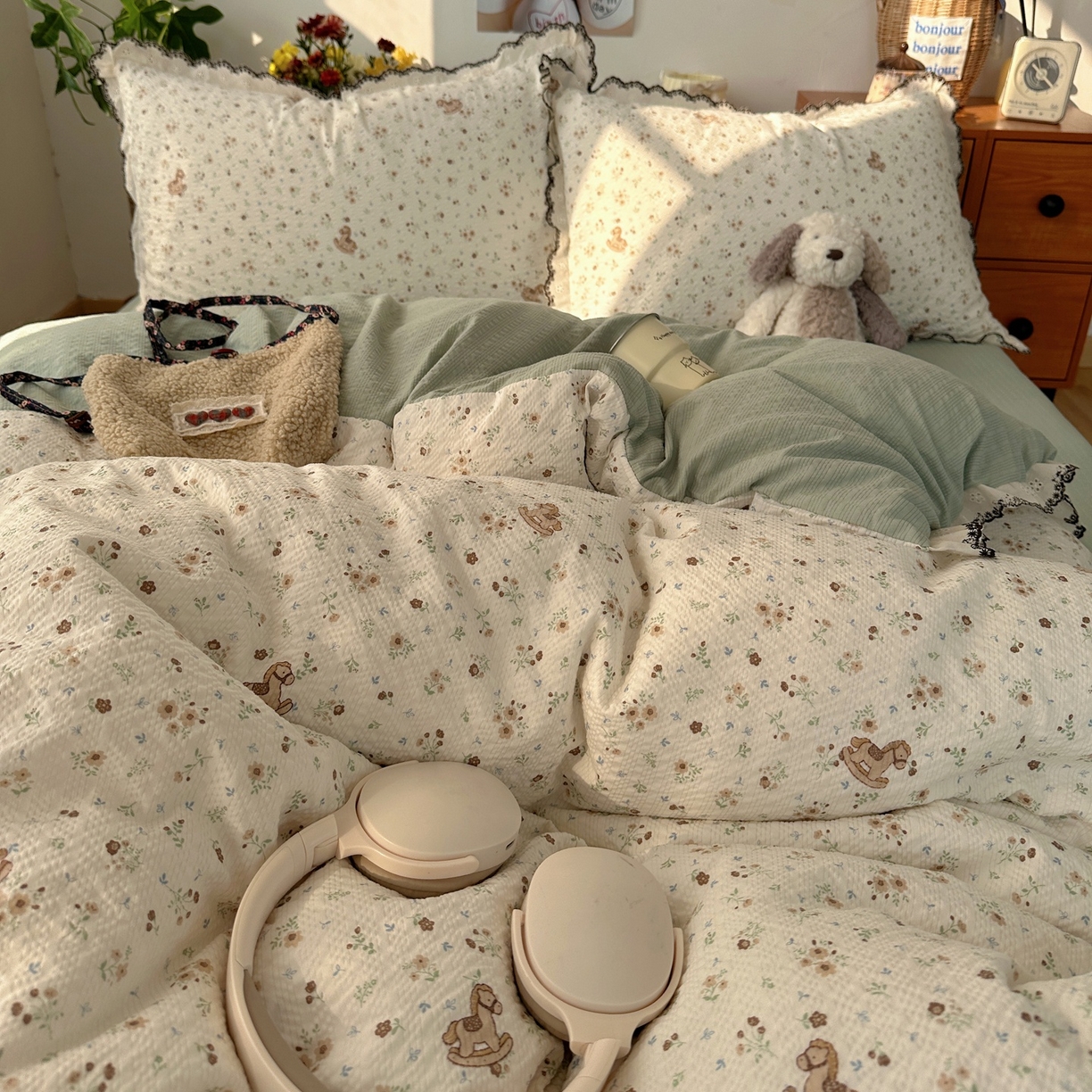 91家纺网 家纺一手货源 找家纺 顾里家纺 2026新款法式复古花边三层纱四件套（会员-2元） 麦浪木马