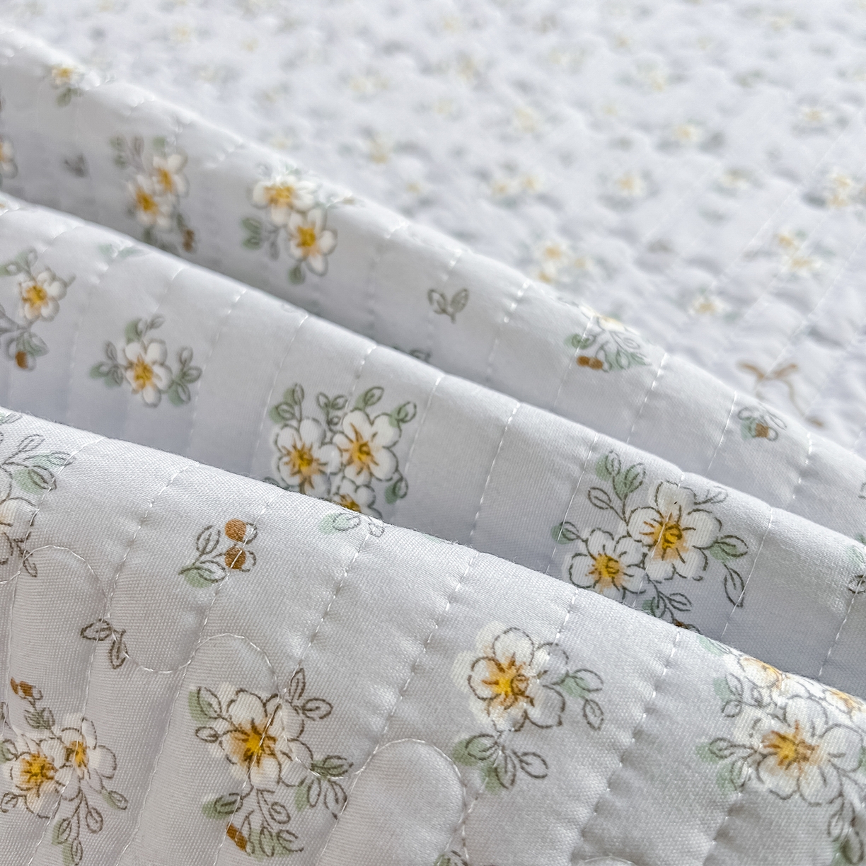 91家纺网 家纺一手货源 找家纺 慕澄家纺 2026新款小清新印花水洗棉床盖夏被四件套 可爱小熊