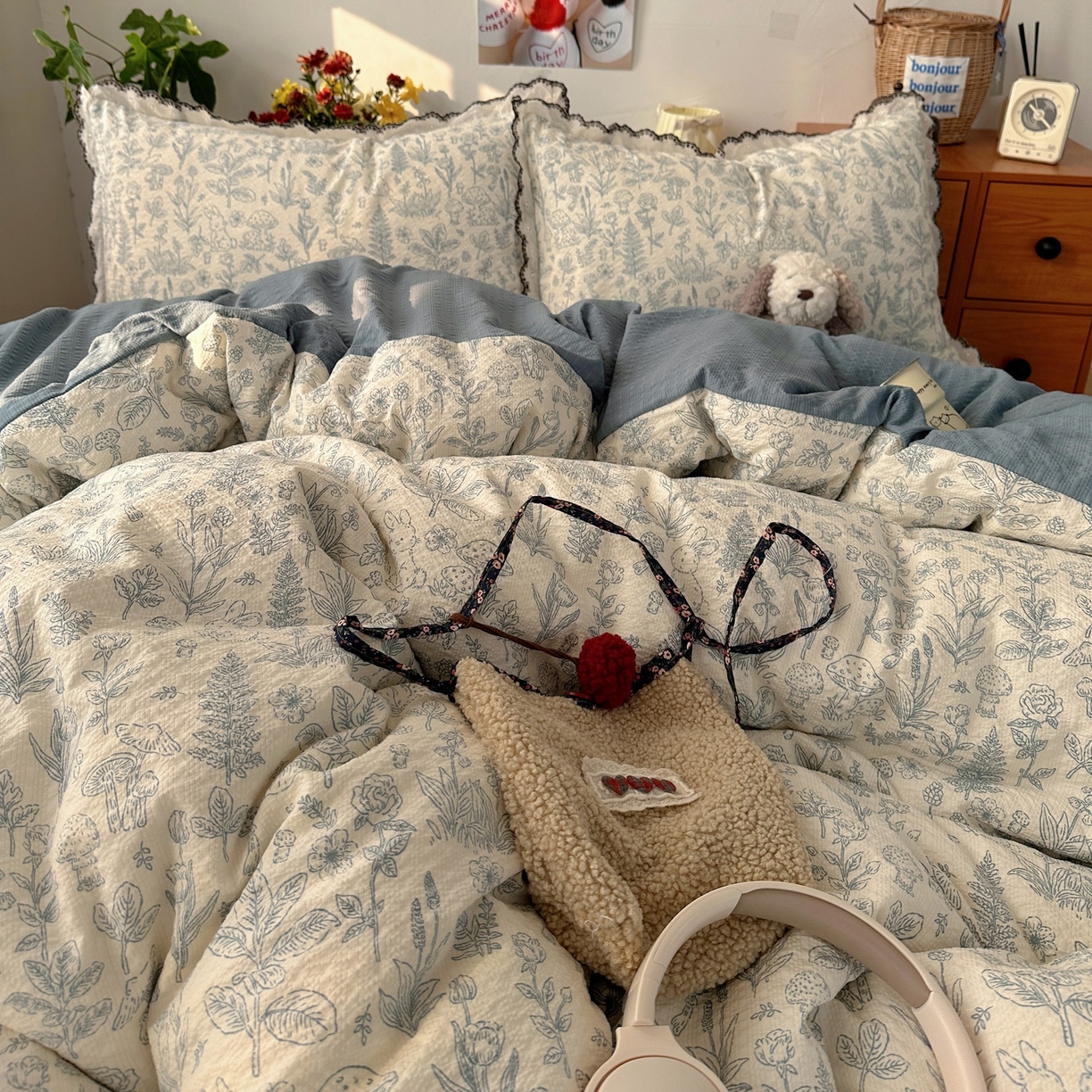 91家纺网 家纺一手货源 找家纺 顾里家纺 2026新款法式复古花边三层纱四件套（会员-2元） 墨染山茶