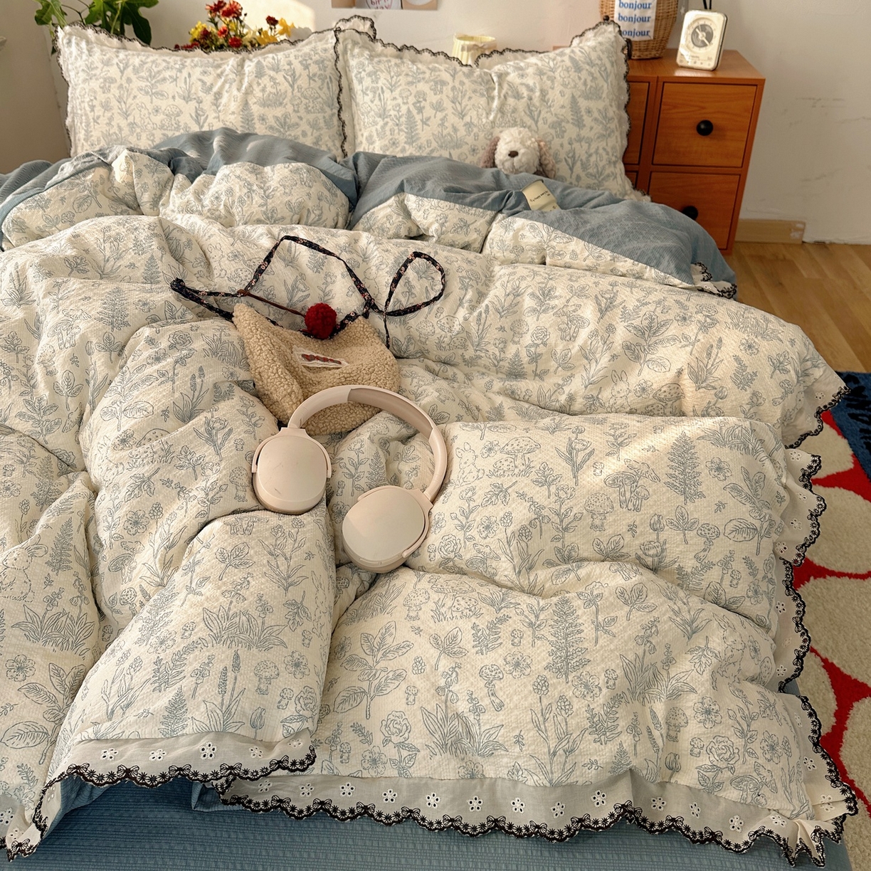 91家纺网 家纺一手货源 找家纺 顾里家纺 2026新款法式复古花边三层纱四件套（会员-2元） 墨染山茶