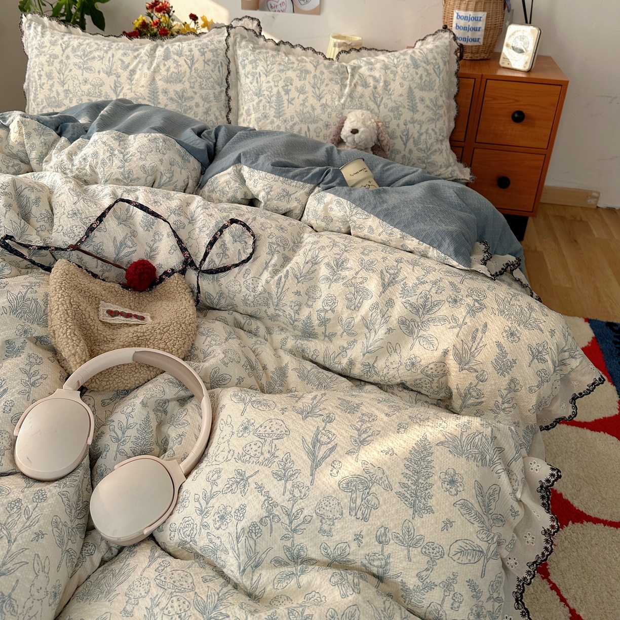 91家纺网 家纺一手货源 找家纺 顾里家纺 2026新款法式复古花边三层纱四件套（会员-2元） 墨染山茶