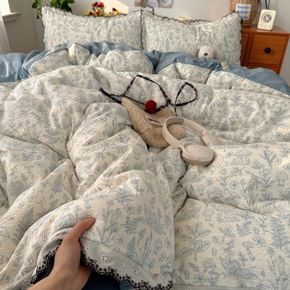 91家纺网 家纺一手货源 找家纺 顾里家纺 2026新款法式复古花边三层纱四件套（会员-2元） 墨染山茶