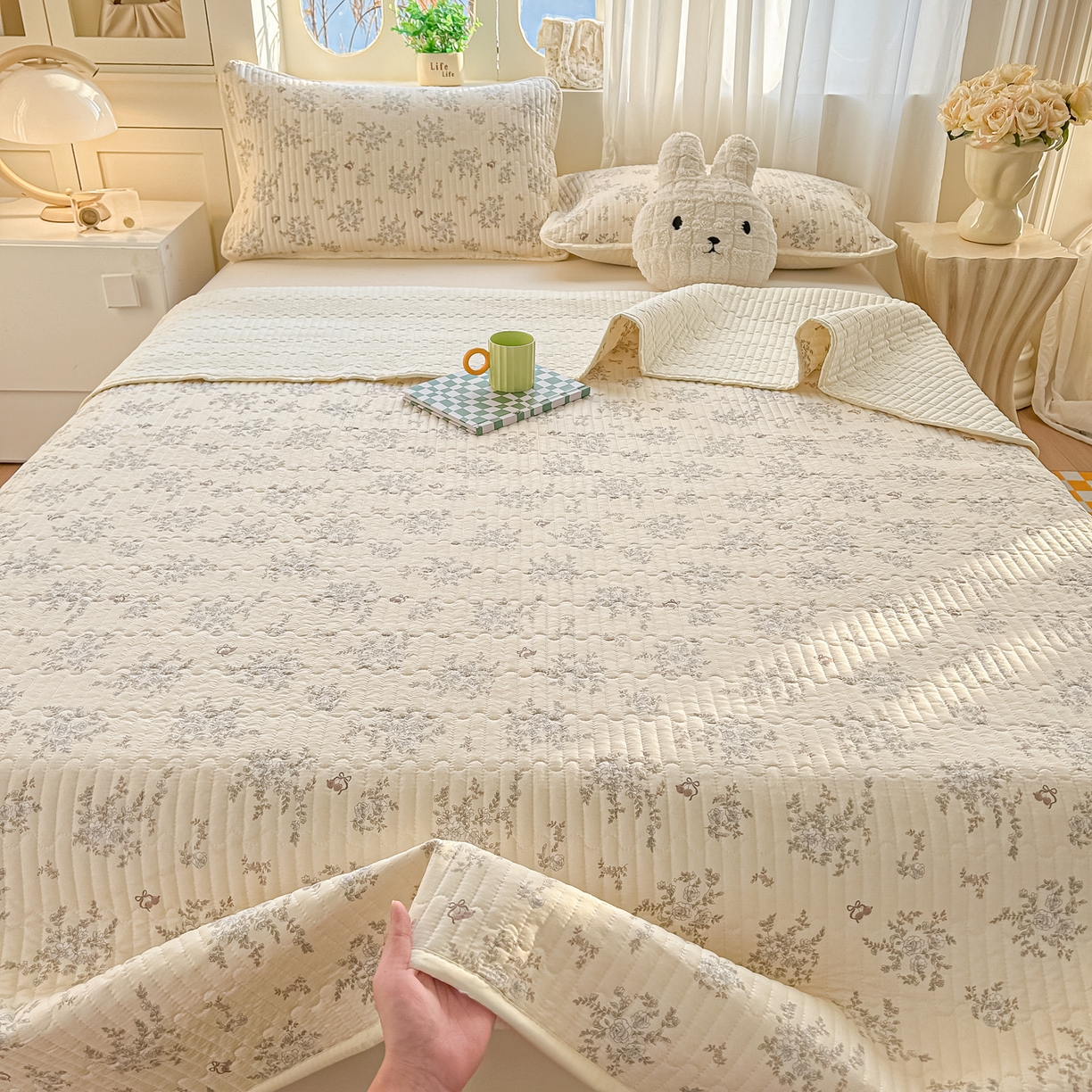 91家纺网 家纺一手货源 找家纺 慕澄家纺 2026新款小清新印花水洗棉床盖夏被四件套 蓝花樱桃