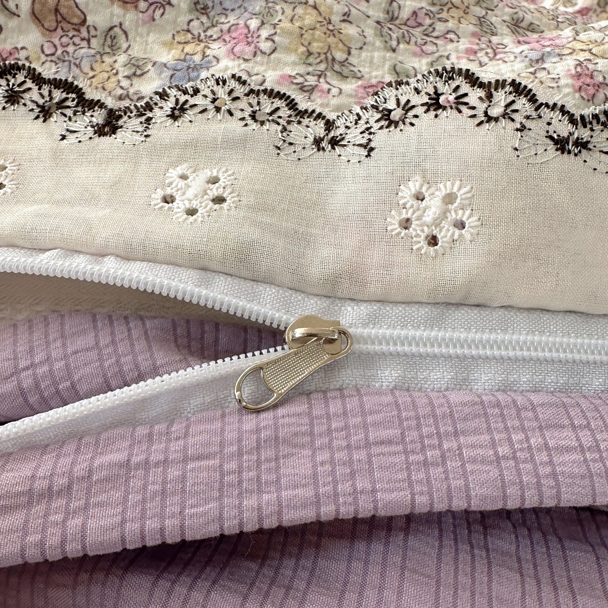 91家纺网 家纺一手货源 找家纺 顾里家纺 2026新款法式复古花边三层纱四件套（会员-2元） 轻舞飞扬