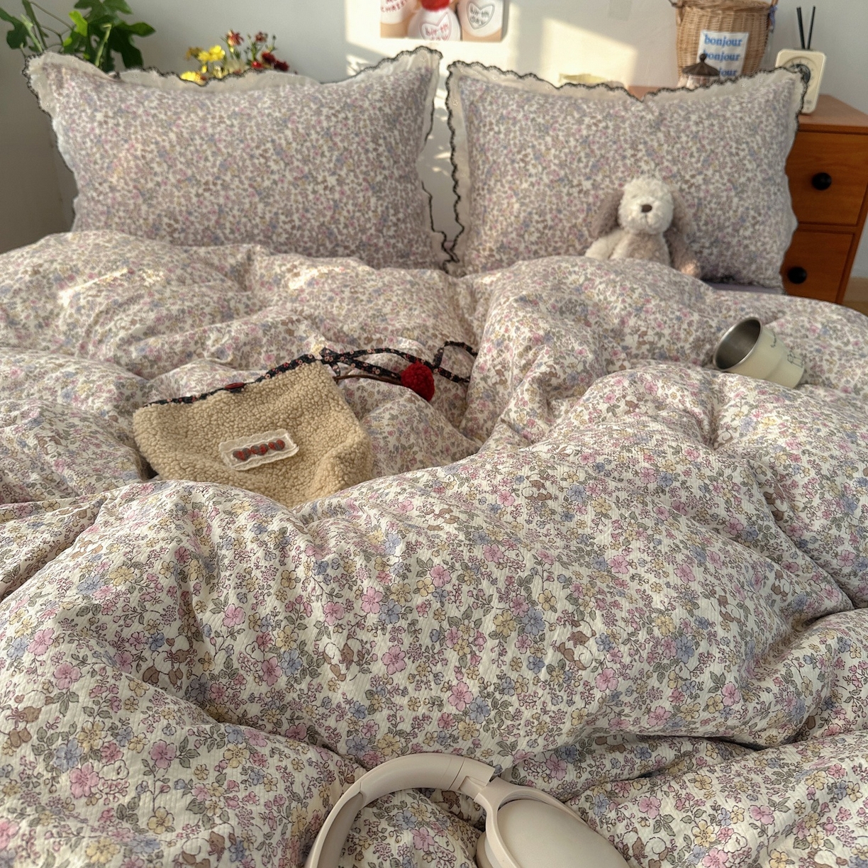 91家纺网 家纺一手货源 找家纺 顾里家纺 2026新款法式复古花边三层纱四件套（会员-2元） 轻舞飞扬