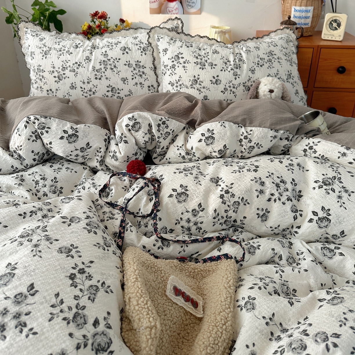 91家纺网 家纺一手货源 找家纺 顾里家纺 2026新款法式复古花边三层纱四件套（会员-2元） 水墨江南