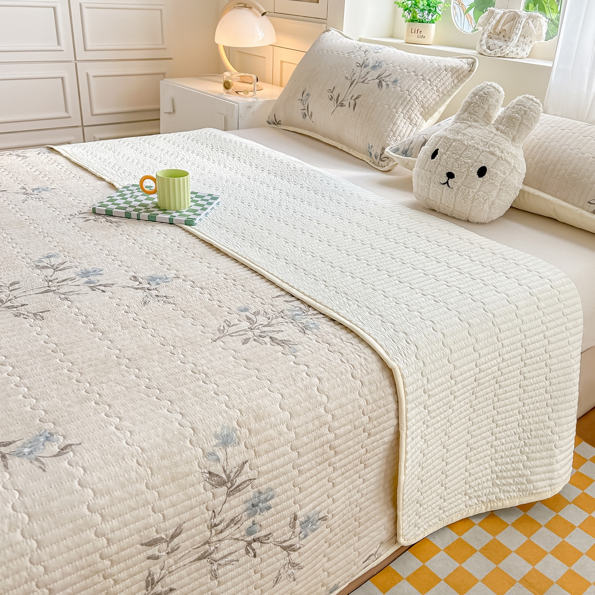 91家纺网 家纺一手货源 找家纺 慕澄家纺 2026新款小清新印花水洗棉床盖夏被四件套 汀兰