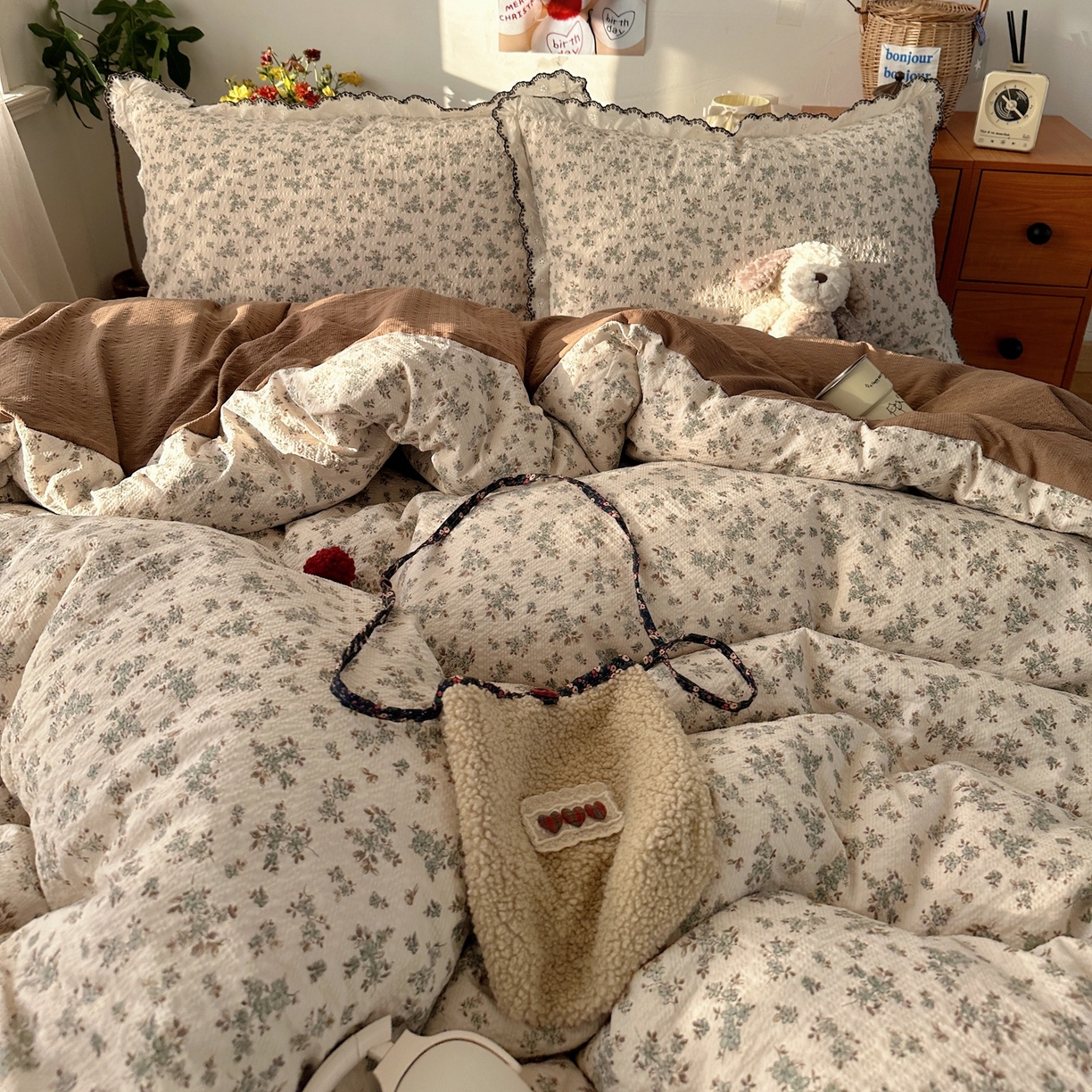 91家纺网 家纺一手货源 找家纺 顾里家纺 2026新款法式复古花边三层纱四件套（会员-2元） 甜栗茶语